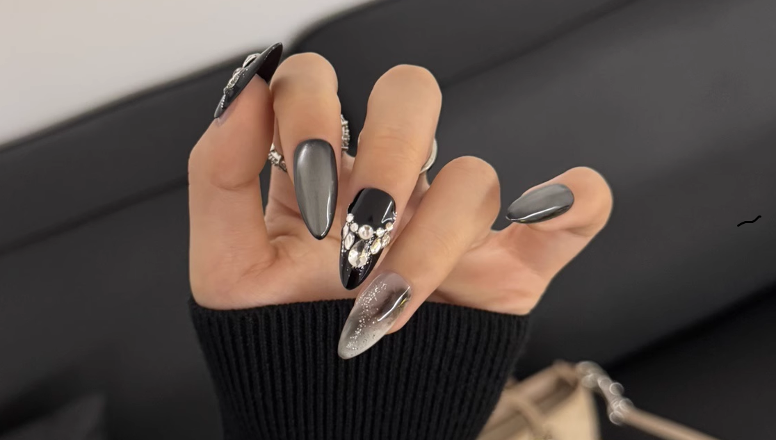 Handmade Press-On Nails -Dark Cat Eye Luxury Diamond-Studded Sparkling False Nail Tips