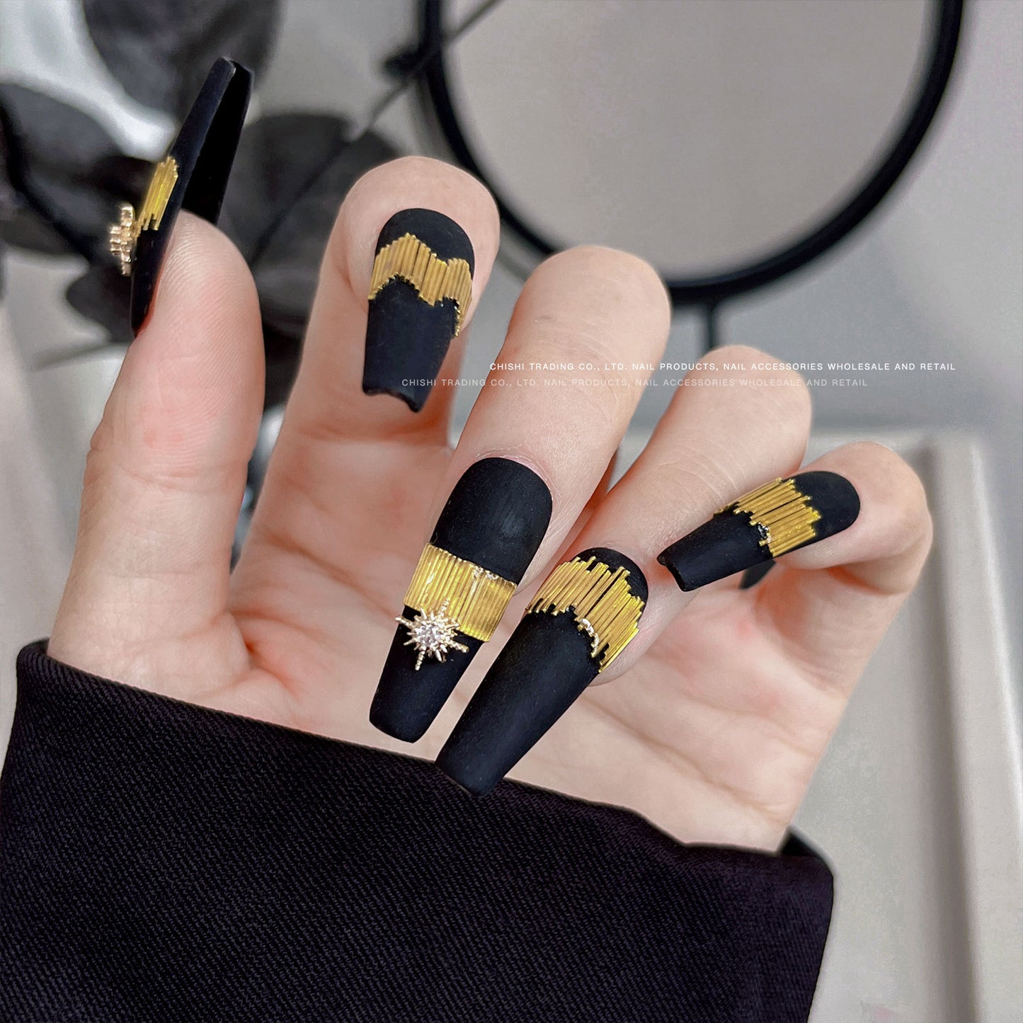 Luxury Black and Gold Striped Nail Stickers