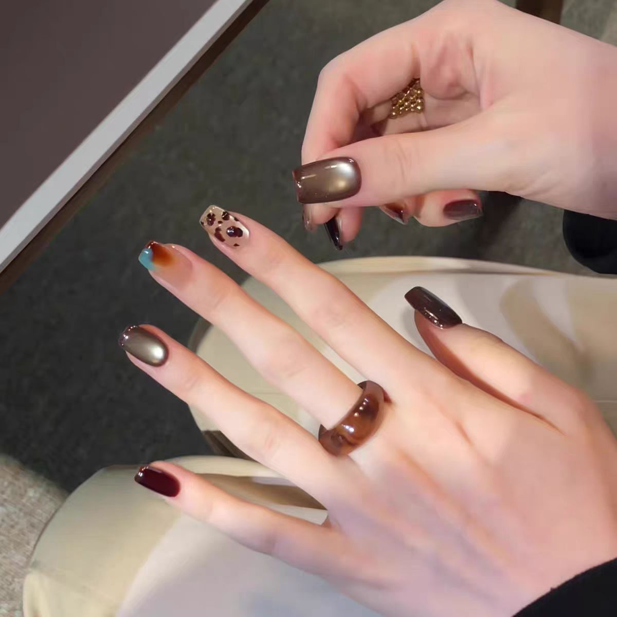 Handmade Wearable Nail Tips｜Autumn/Winter New Arrival: Dark Amber Gradient Leopard Print Cat Eye Nail Tips