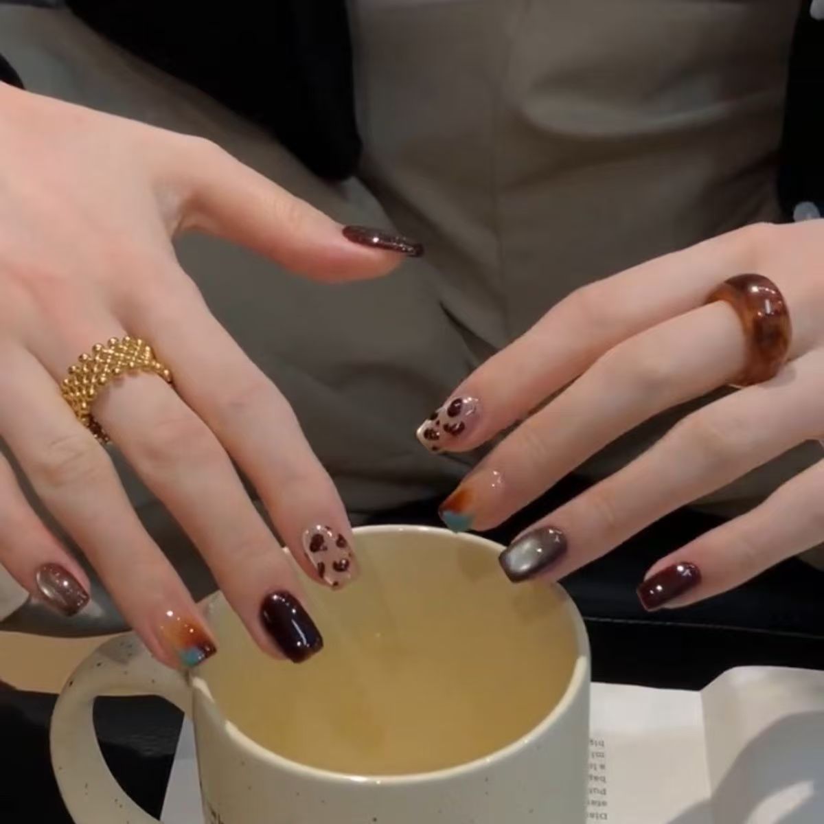 Handmade Wearable Nail Tips｜Autumn/Winter New Arrival: Dark Amber Gradient Leopard Print Cat Eye Nail Tips